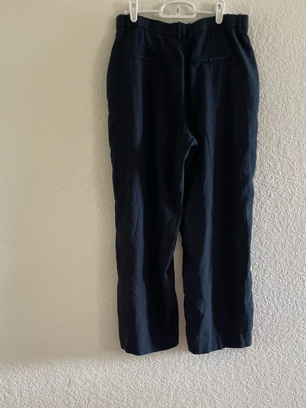Abercrombie & Fitch Curve Love A&F Tailored Linen-Blend Wide Leg Pant - Picture 5 of 13